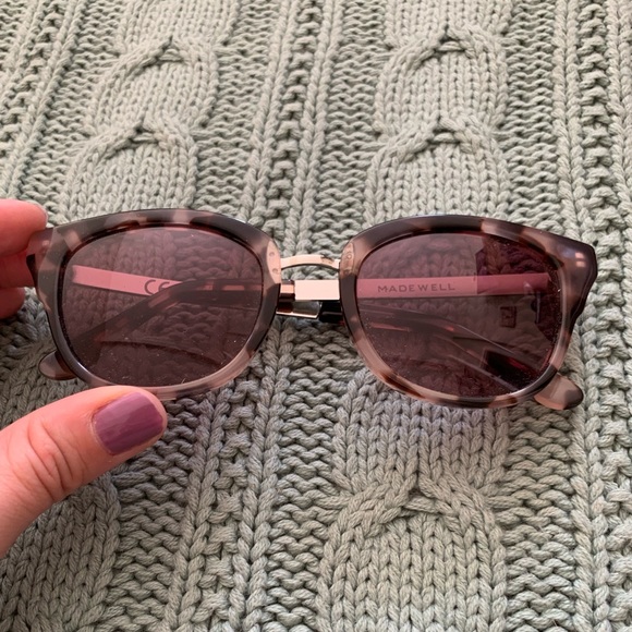 Madewell Accessories - Madewell tortoise sunglasses